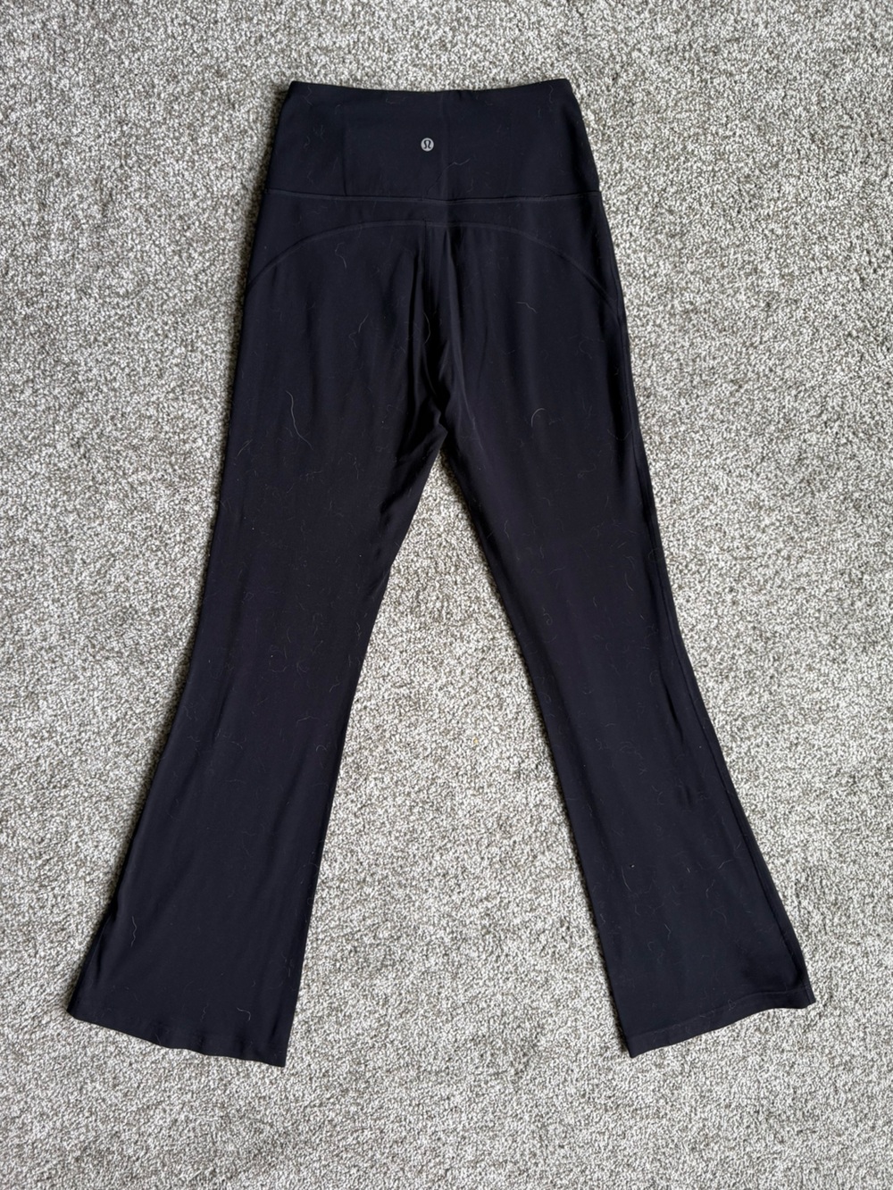 Lululemon Groove Super High Rise flared pants, in black size 8 - Picture 4 of 4